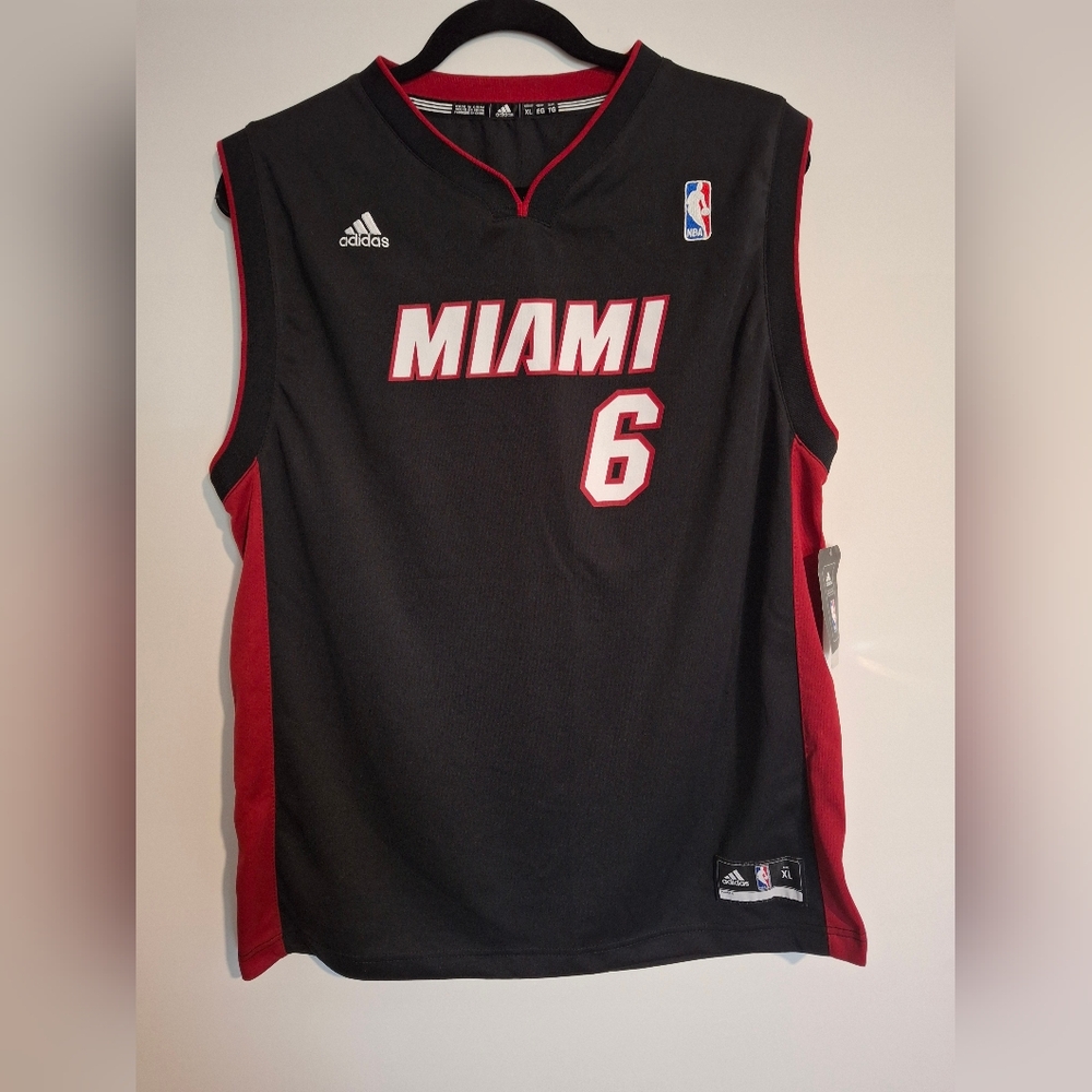 NWT LeBron James Miami Heat Adidas Red Jersey Youth Size XL